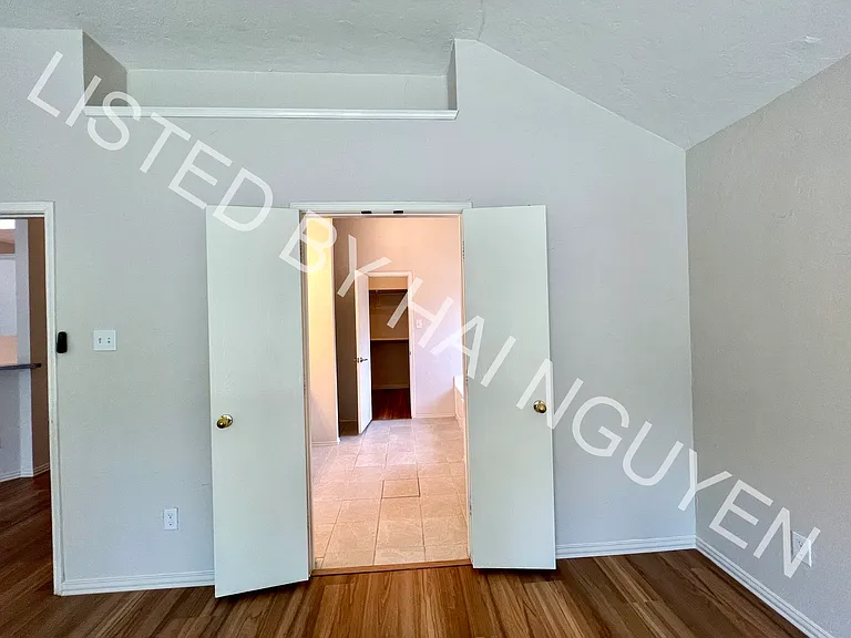 1602 Crestmeadow Ln — Photo 16