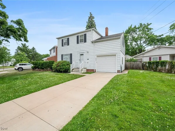 1518 Roselawn Rd, Mayfield Heights, OH 44124