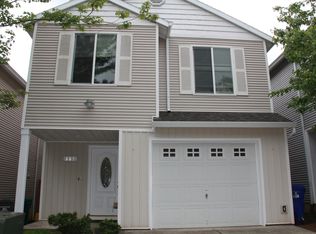 665 SE 148th Ave #8, Portland, OR 97233