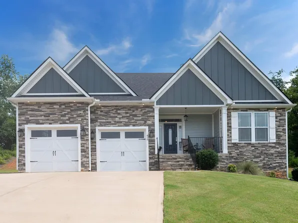 419 Navajo Ct, Marietta, SC 29661