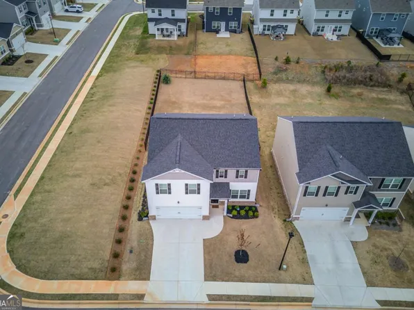 394 Murray Ln, Hoschton, GA 30548