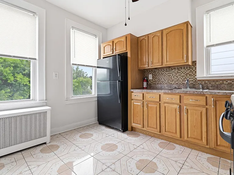 211 McAdoo Ave #2 — Photo 12