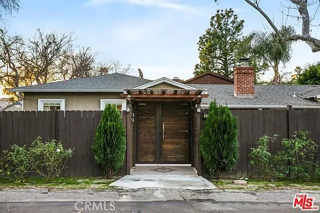 11905 Hartsook St — Photo 2
