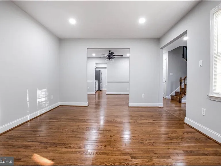 9612-9612 Hillock Ct — Photo 11
