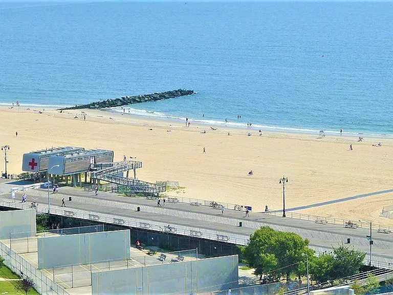 501 Surf Ave #12T — Photo 6