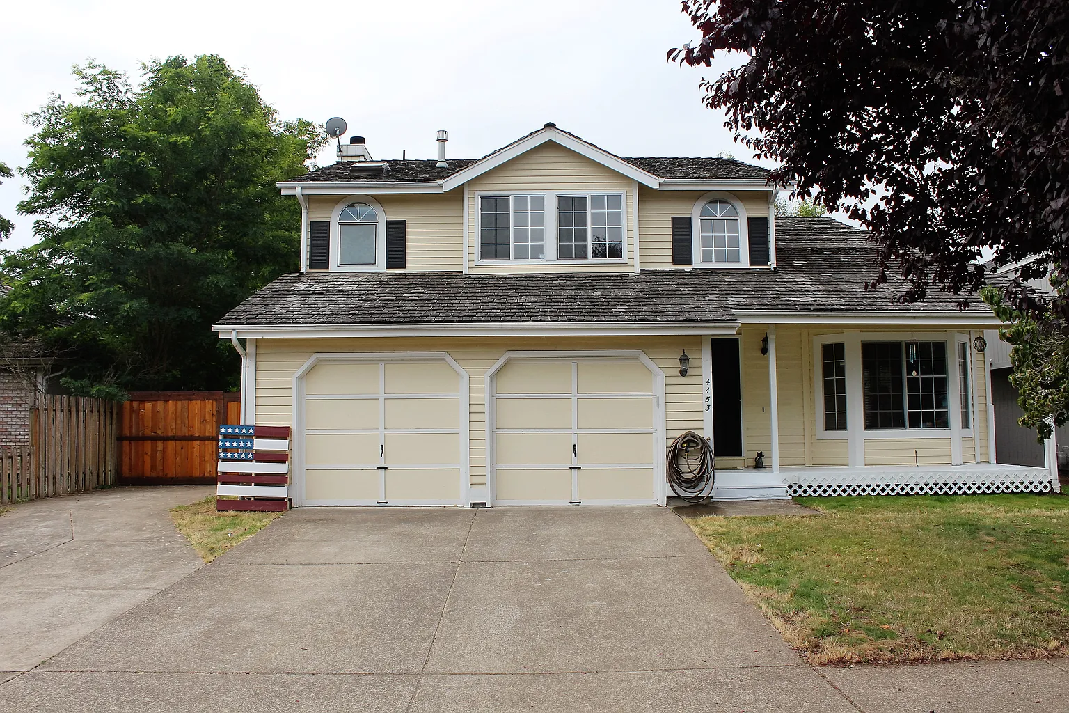 4453 Holly St photo 1