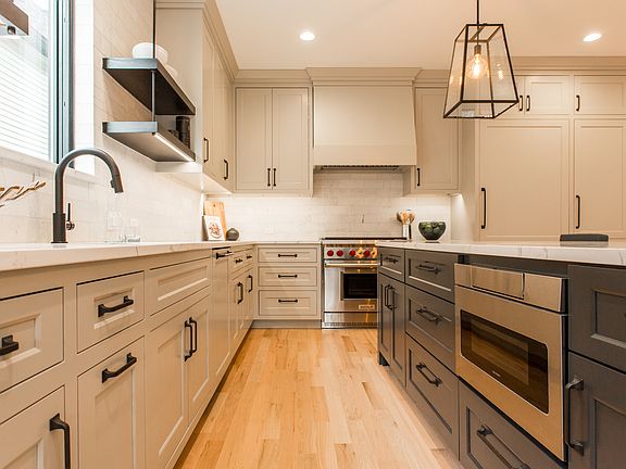 3rd image of 1454 W Diversey Pkwy #2