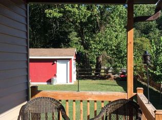 661 Mohrsville Rd, Shoemakersville, PA 19555
