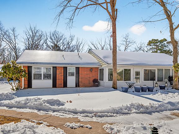 2nd image of 116A Buckingham Drive