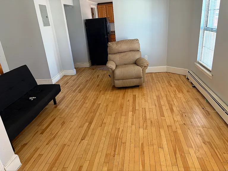 4 Sussex St #3 — Photo 2