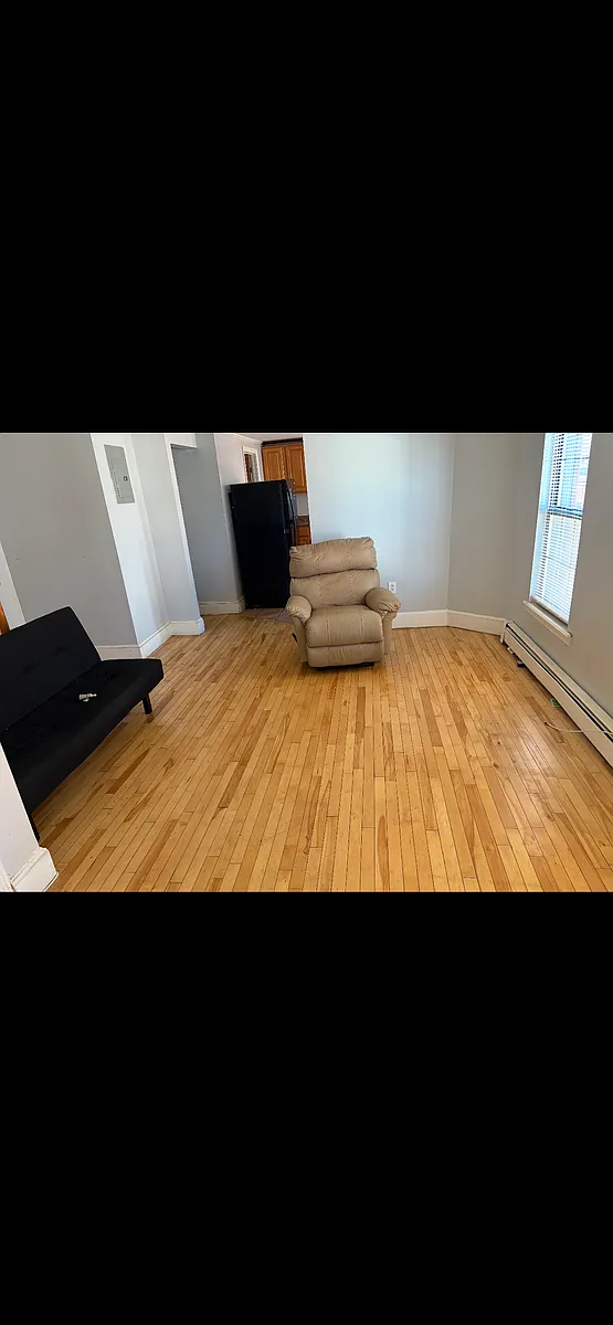 Building Photo - 4 Sussex St #3