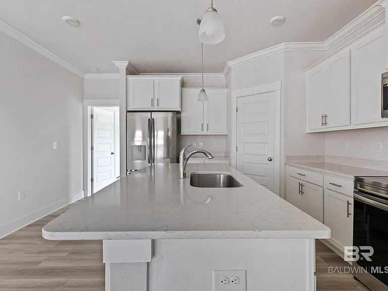 1710 Grouse St — Photo 31