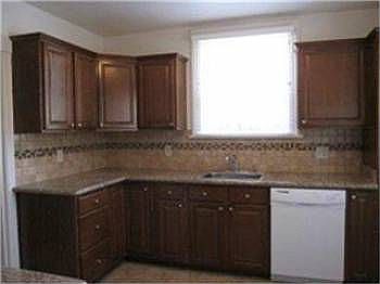2nd image of 711A Laurel Ave