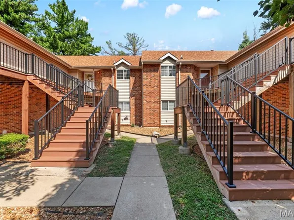 3701 Candlewyck Club Dr APT A, Florissant, MO 63034