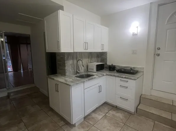 31 NE 56th St, Fort Lauderdale, FL 33334