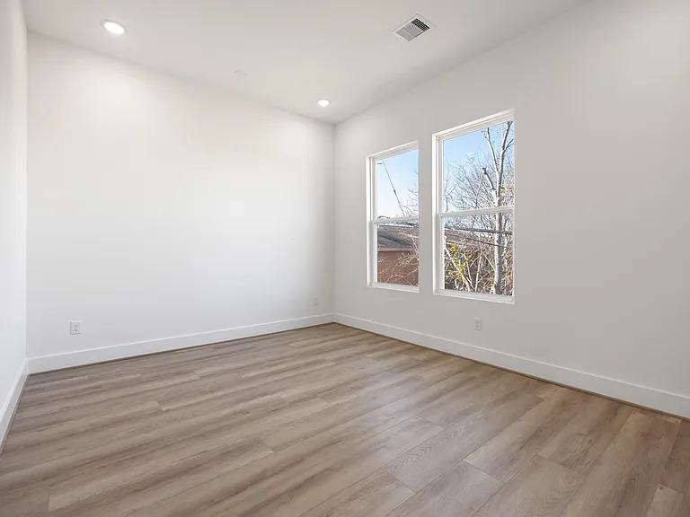 3510 Adair St — Photo 12