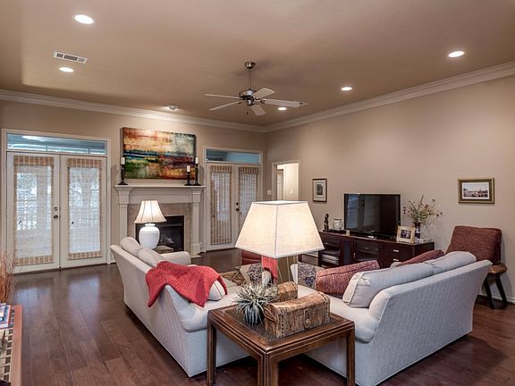 4th image of 4403 Appleby Pl