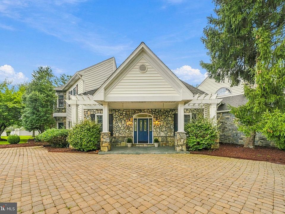 1st image of 38969 Hodges Rd