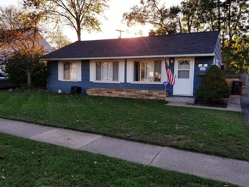 1st image of 107 N Biggs St