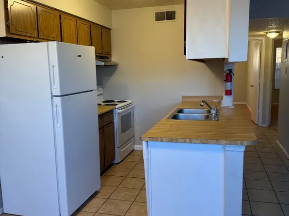 920 San Pedro Dr SE APT 4, Albuquerque, NM 87108