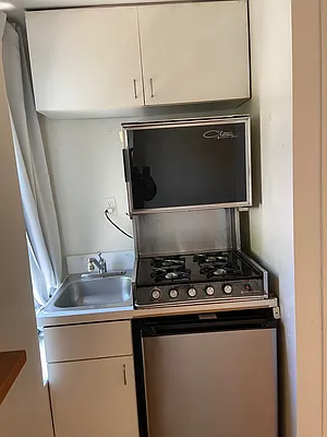 Rented by Garfield Realty  | media 8