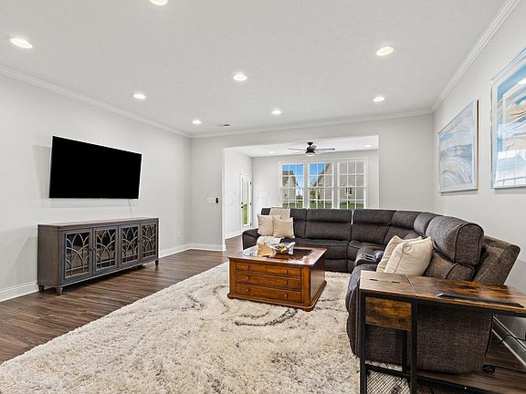 5th image of 7791 Westcross Dr