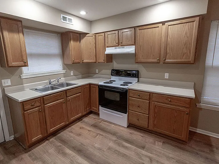 1530 Florence Dr — Photo 4