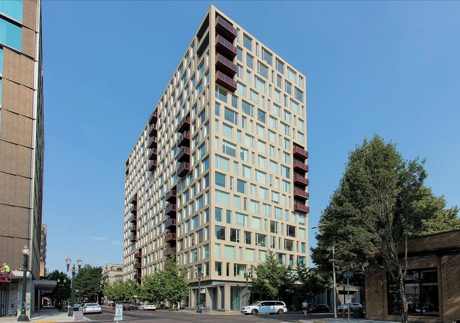 937 Condos - South Facing 2 Bed/2 Bath W/Parking/Storage/Concierge/All Utilities Except Electrici... — Photo 1