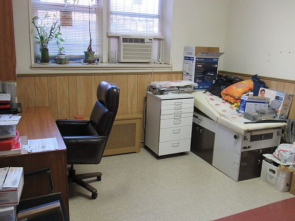 5th image of 2250 Benson Ave #1PR