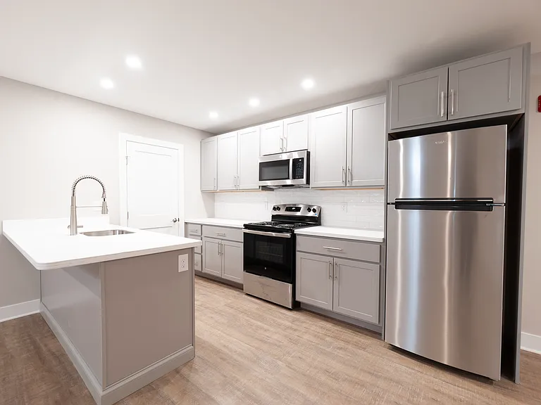 204 E Chester Pike — Photo 8