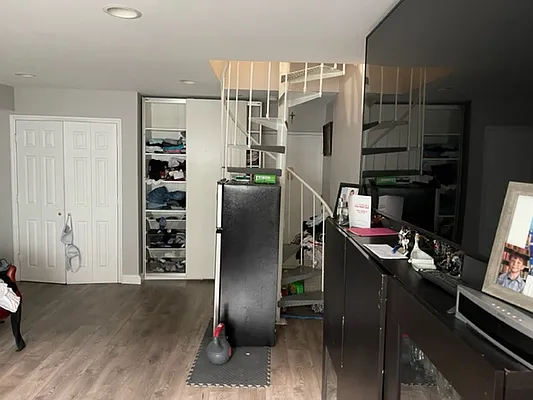 Rented by 18 REALTY | media 2