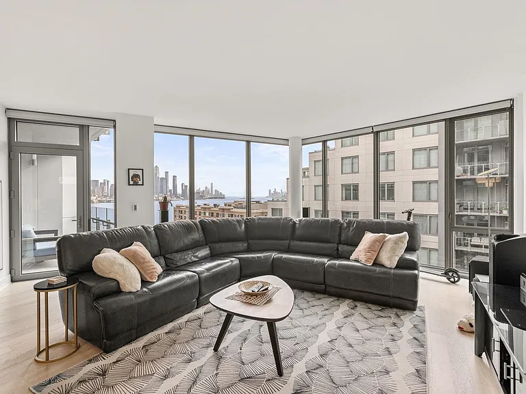 9 Avenue At Port Imperial #910 — Photo 3