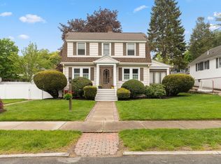 12 Sunset Rd, Stoneham, MA 02180