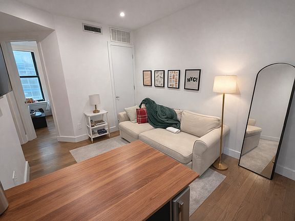 4th image of 102 Norfolk St APT 12