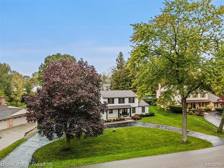 2784 Aldgate Dr — Photo 3