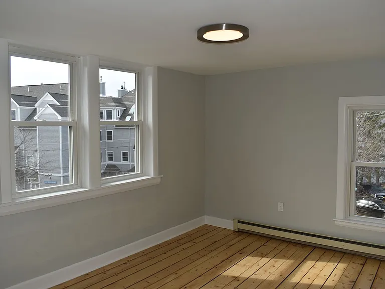 204 High St — Photo 2