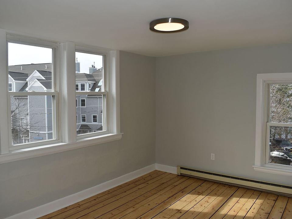 2nd image of 204 High St