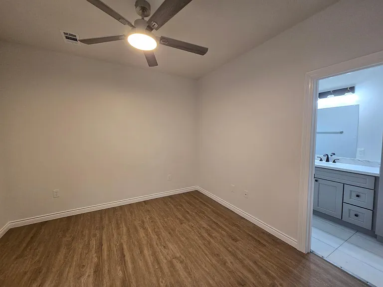 Upstair smaller bedroom