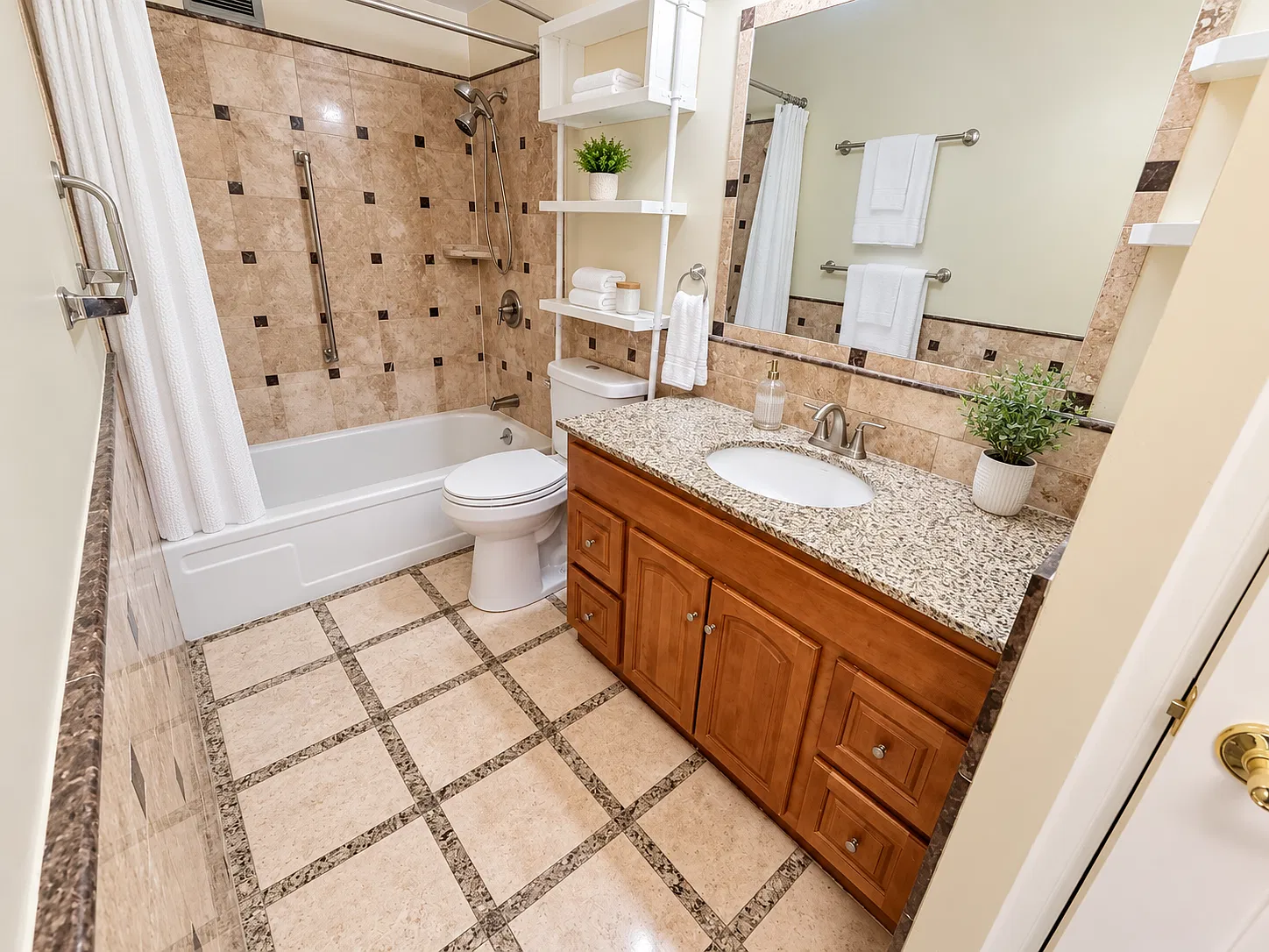 1 bed, 955 sqft, $1,400 — Photo 4