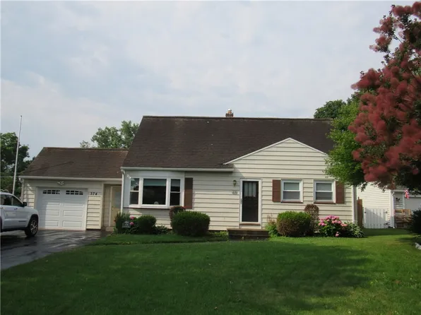 374 Shore Acres Dr, Rochester, NY 14612