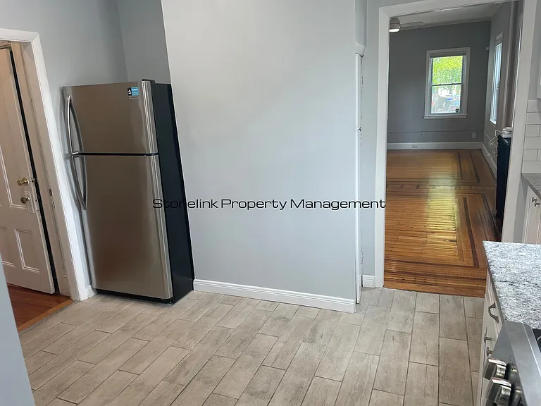 340 Smith St — Photo 5