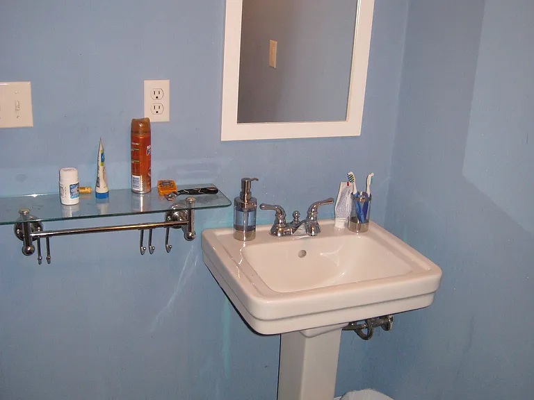 219 S Walker St #B — Photo 10