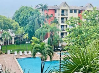 8290 Lake Dr APT 235, Doral, FL 33166