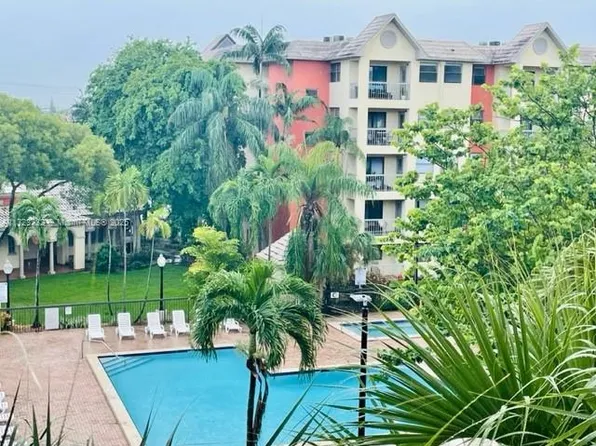 8290 Lake Dr APT 235, Doral, FL 33166