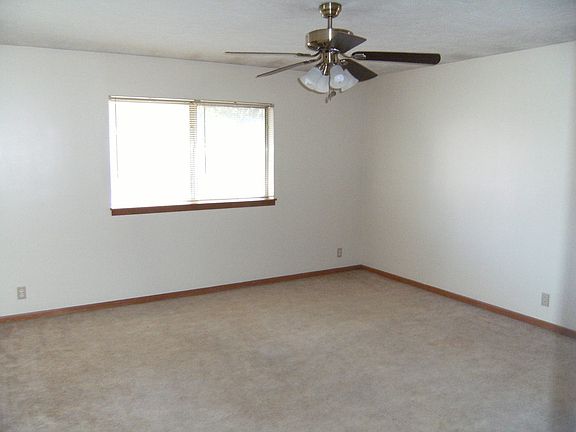 4th image of 1010 N 40th St APT 4