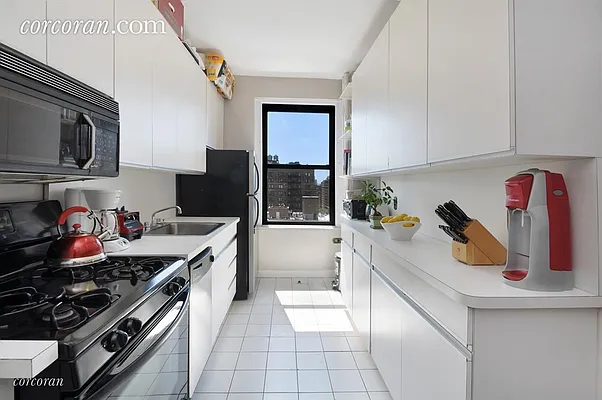 Sold by Corcoran | media 3