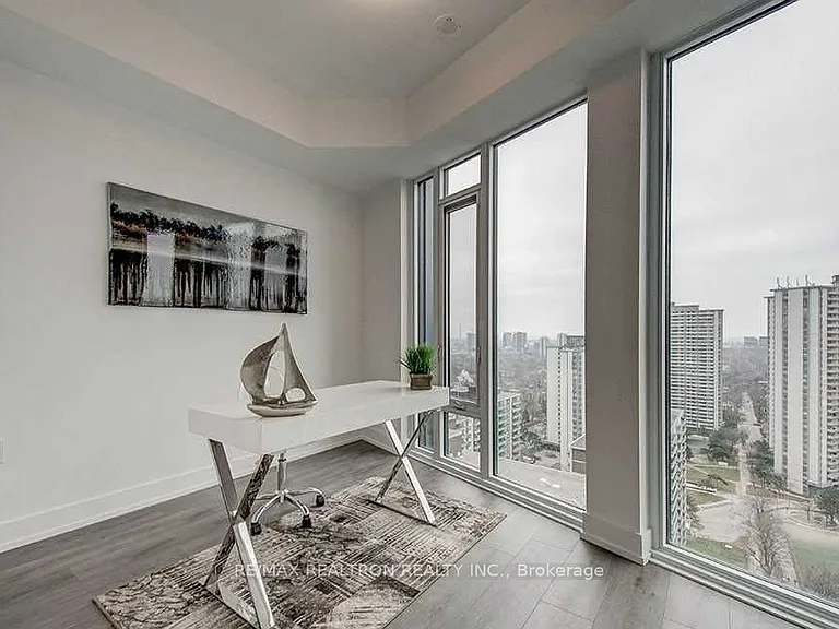 575 Bloor St E #2208 — Photo 19
