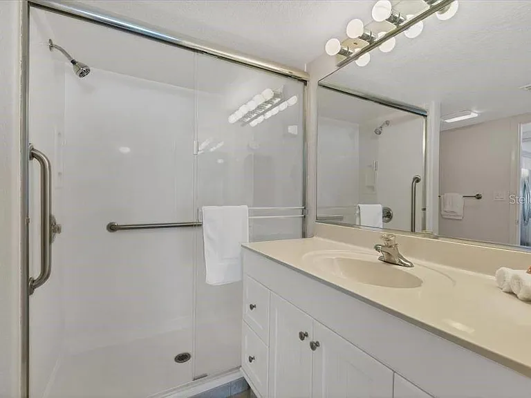 6154 Midnight Pass Rd #103 — Photo 11