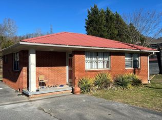 51 Laura St, Robbinsville, NC 28771