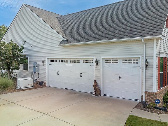 2nd image of 10 Laurel Springs Dr